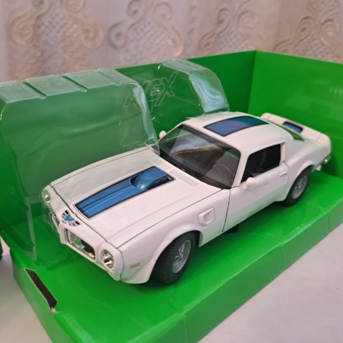 فروش ماکت پونتیاک فایربرد 1972 با کیفیت بالا و قابلیت بازشو