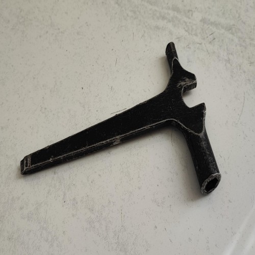 فروش آچار فولادی اسلحه نظامی با طول 17 سانت