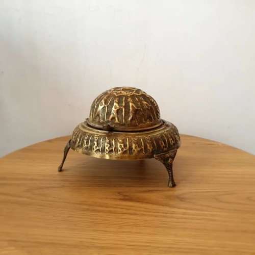 فروش خاویار خوری قدیمی برنجی قلم زنی