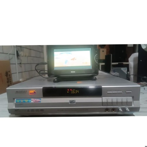 فروش ویدئو سی دی پلیر سامسونگ 3دیسک با کیفیت عالی