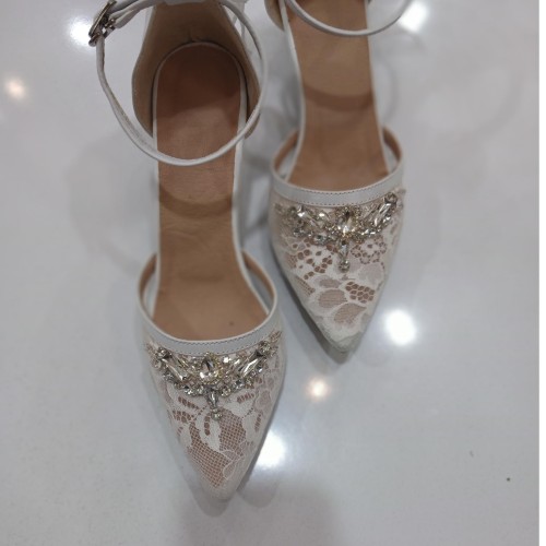 کفش عروس دانتل با طراحی خاص و متنوع