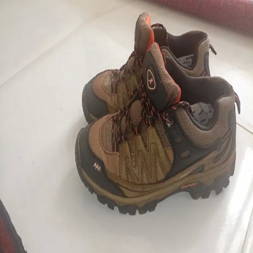 نیم بوت چرم خارجی ارزان مناسب پاهای 42 و 43