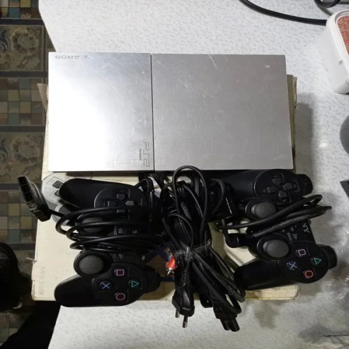 فروش پلی استیشن سونی 2 اسلیم سالم با بازی و دسته