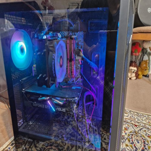 فروش کیس گیمینگ و طراحی با قطعات حرفه‌ای و RGB