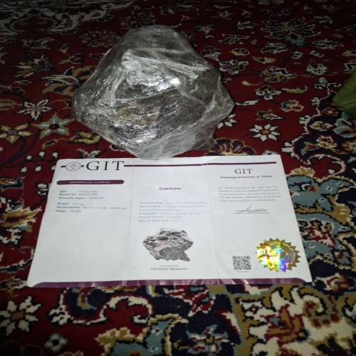 فروش شهاب سنگ کویر سمنان روستای طرود - وزن 7 کیلوگرم