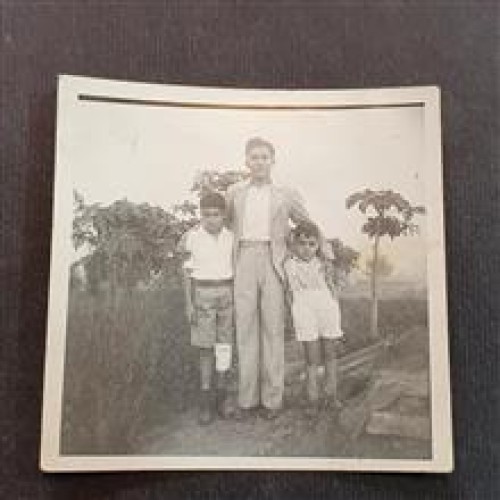 فروش عکس قدیمی 3 نفره (ابعاد 66)