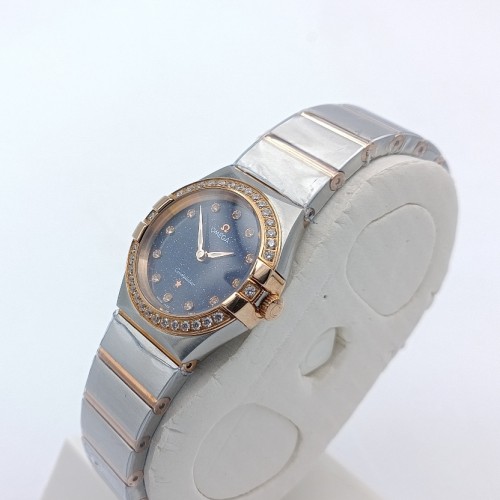 ساعت دورنگین امگا کانسلیشن دو رنگ رزگلد صفحه سرمه ای زنانه - Image 2