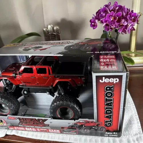 ماشین کنترلی جیپ گلادیاتور رنگ قرمز کد 21848