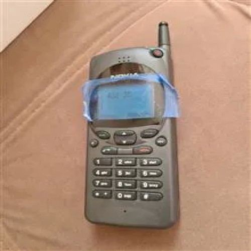 فروش نوکیا استثنائی 2110 سالم فنلاند با جعبه