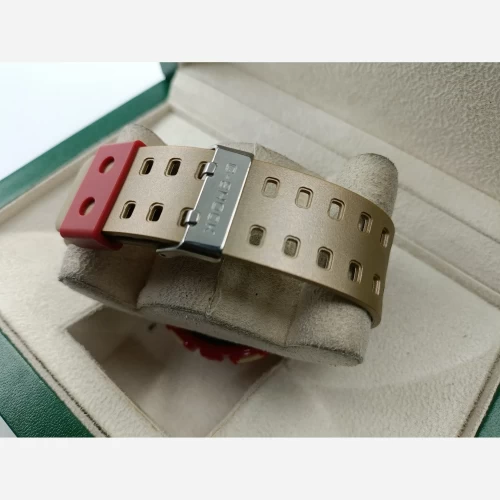 ساعت جی شاک 110 قرمز بند طلایی - Image 2