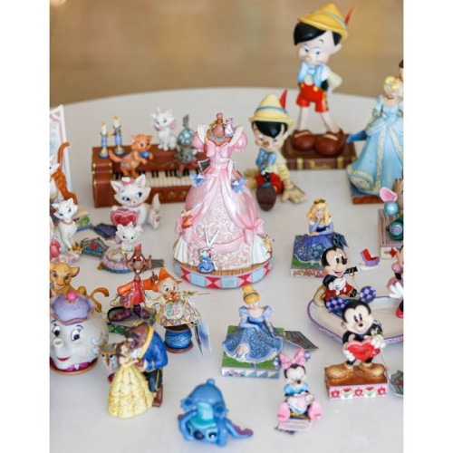 فیگور دیزنی سیندرلا سوزی Cinderellas Kind Helper Suzy On A Spool کد 4039085