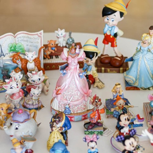 فیگور دیزنی سیندرلا سوزی Cinderellas Kind Helper Suzy On A Spool کد 4039085