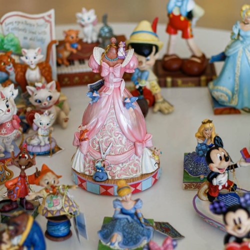 فیگور دیزنی سیندرلا سوزی Cinderellas Kind Helper Suzy On A Spool کد 4039085