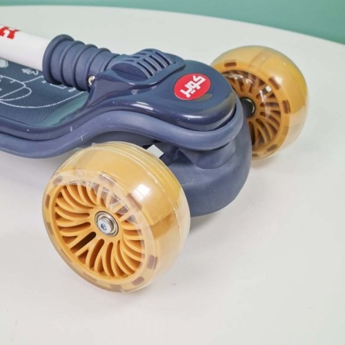 اسکوتر کودک تاشو نشیمن دار رنگ سورمه ای زرد کد P/QT6062/SZ