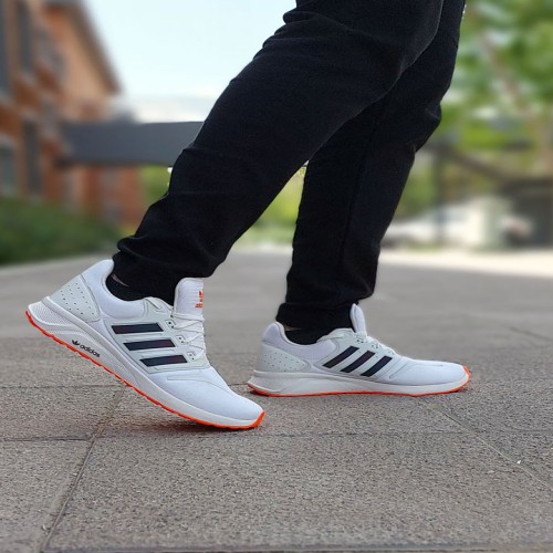 کفش اسپرت مردانه آدیداس سفید هفت رنگ مدل 1053