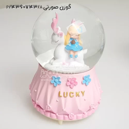 گوی شیشه ای برفی