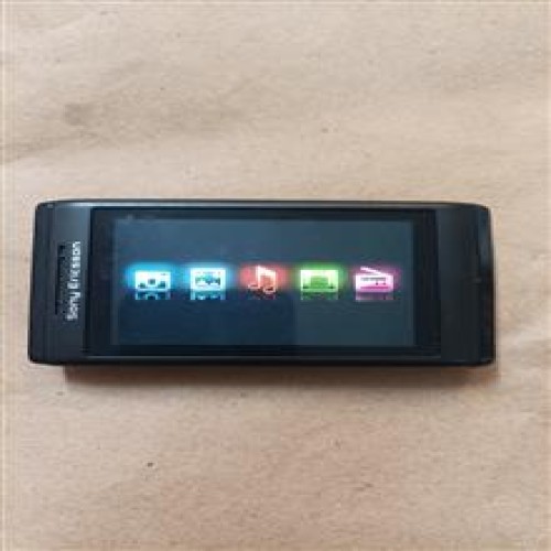 خرید کلکسیونیsony Ericsson Aino وردسا