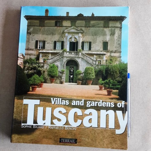 فروش ویلاها و باغهای توسکانی انگلیسی