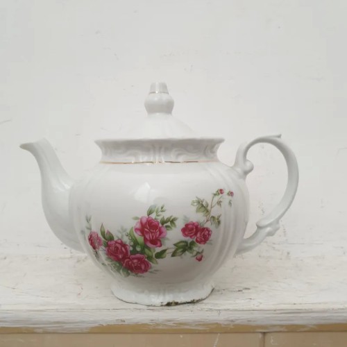 فروش قوری گل سرخ قدیمی با ترک مویی