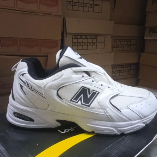 فروش نیو بالانس سفید با کیفیت عالی و سایزهای مختلف