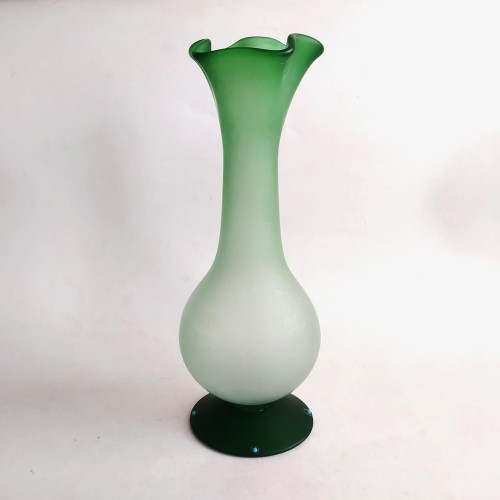 فروش گلدان دستساز قدیمی سبز رنگ مات با پایه زیبا