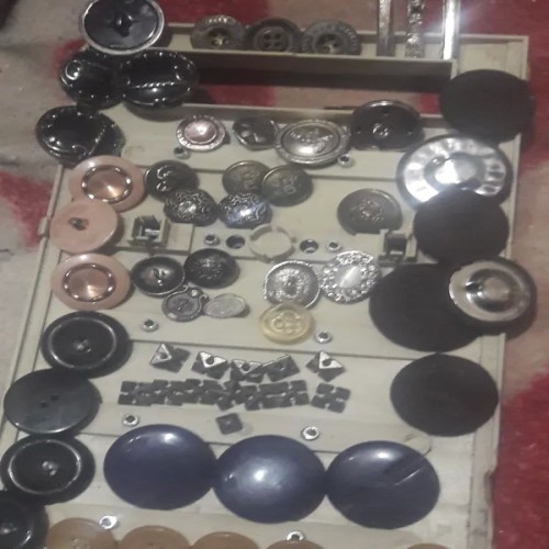 فروش دکمه قدیمی