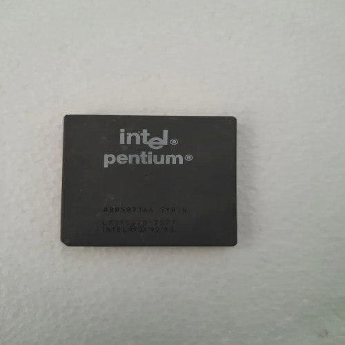 فروش سیپیو قدیمی اینتل پنتیوم سرامیکی با قیمت مناسب