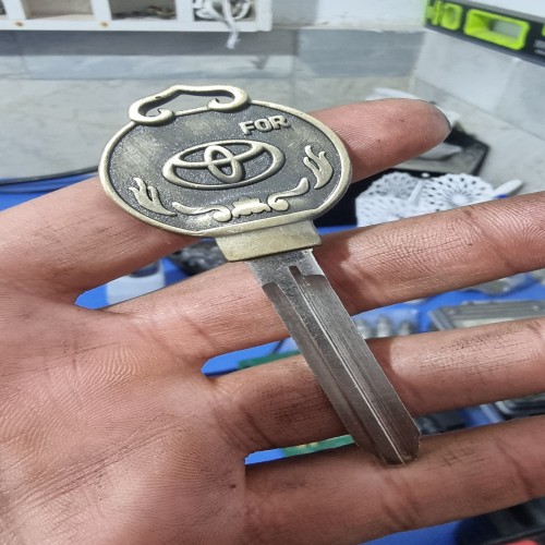 فروش سوئیچ خام تویوتا اصل و کمیاب با قیمت مناسب