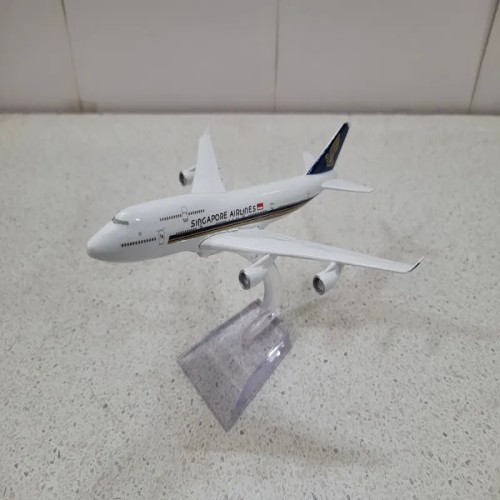 خرید ماکت هواپیمای بویینگ 747 سنگاپور کد 3460