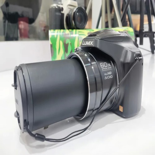 فروش دوربین Panasonic Lumix FZ72 با زوم 60 برابر