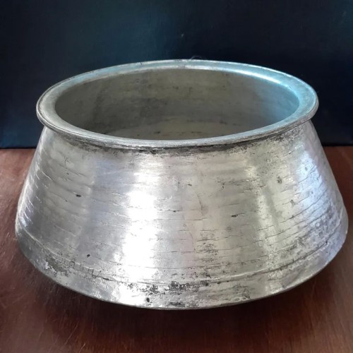 فروش دیگ مسی قدیمی دهانه 23 سانتیمتری با وزن 1600 گرم