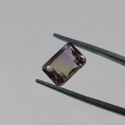 نگین سنگ آمیترین طبیعی برزیل ۳/۸ قیراط زیورآلات