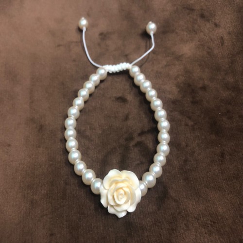 خرید دستبند مروارید سنگی پلاک گل زنانه
