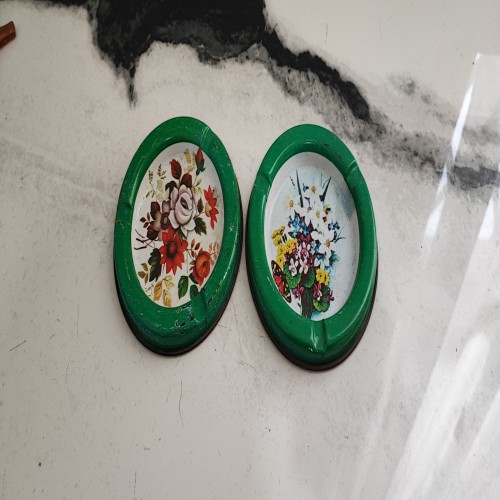 فروش جفت زیرسیگاری فلزی لعابدار زیبا و قدیمی