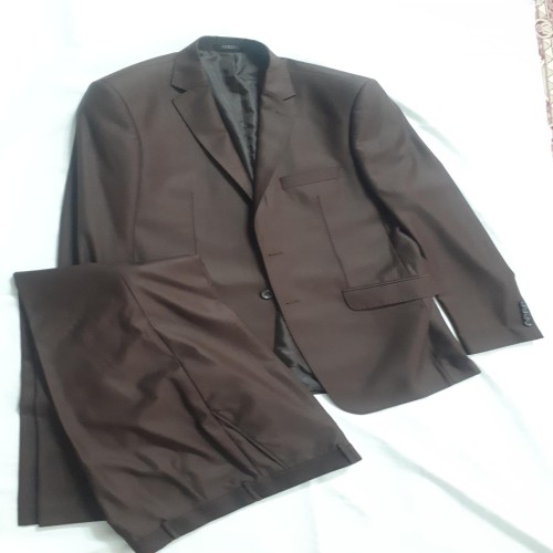 کت و شلوار مردانه با طراحی مدرن و کیفیت عالی