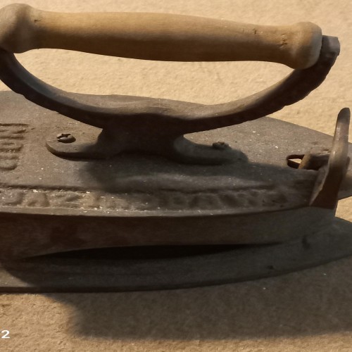 فروش اتو ذغالی قدیمی با کیفیت بالا و قیمت مناسب