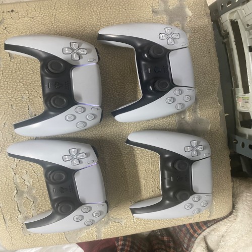 فروش دسته طرح پلی5 PS5 با قیمت مناسب و کیفیت عالی