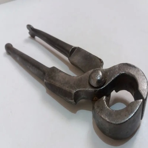 فروش گازانبر قدیمی دسته میخ کش(ملاحظه توضیحات)