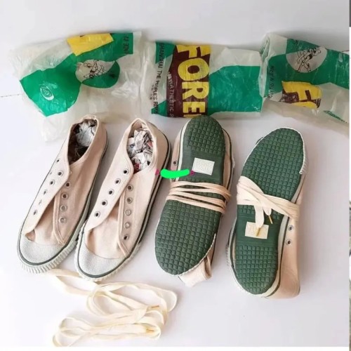 فروش کفش نوستالژی قدیمی سایزهای 34 تا 36