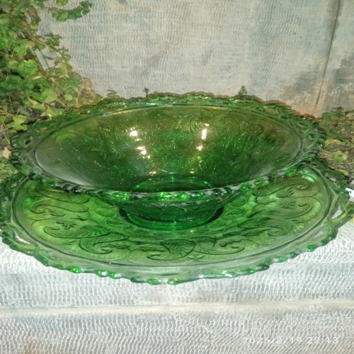 فروش کاسه و بشقاب سبز بیدی بزرگ با لب توری