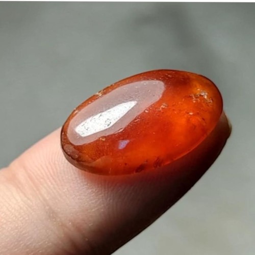 نگین یاقوت گارنت درشت طبیعی با تراش دامله 15 قیراط