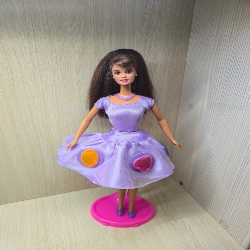 فروش عروسک باربی تریسا آرایشی