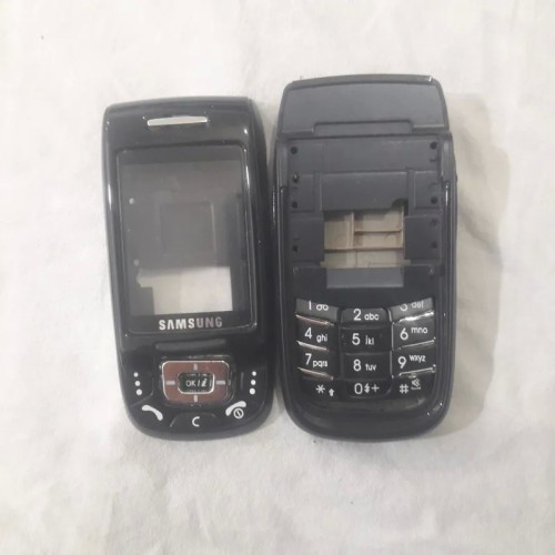 قاب کمیاب سامسونگ D500 با طراحی خاص و مقاوم