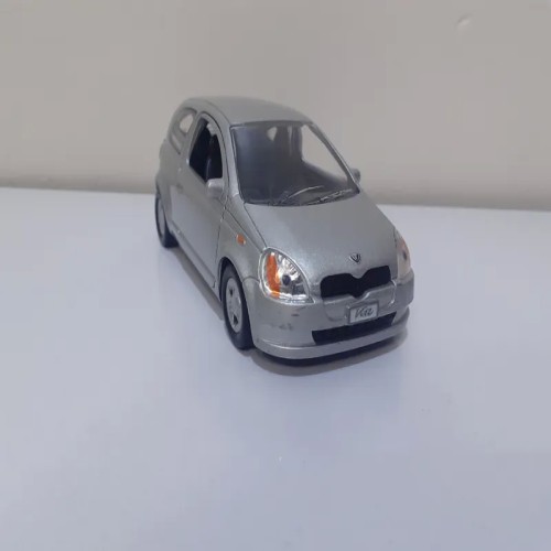 ماکت ماشین فلزی تویوتا Vitz سانی ساید مقیاس 1:25