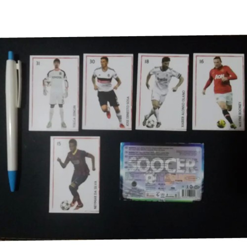 ست سری کارتی فوتبال آدامسی بهمراه پوسته با کیفیت عالی