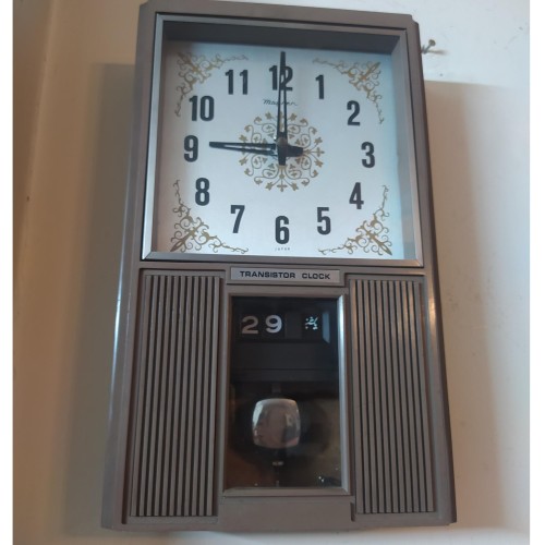 ساعت قدیمی ترانزیستوری ژاپنی در حد نو و تمیز