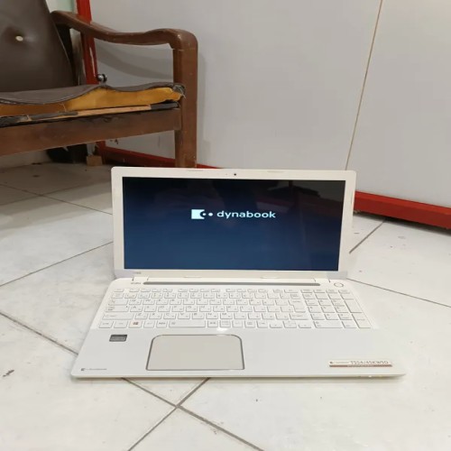 خرید لپ تاپ توشیبا سفید نسل 4 با گرافیک اینتل و امکانات کامل