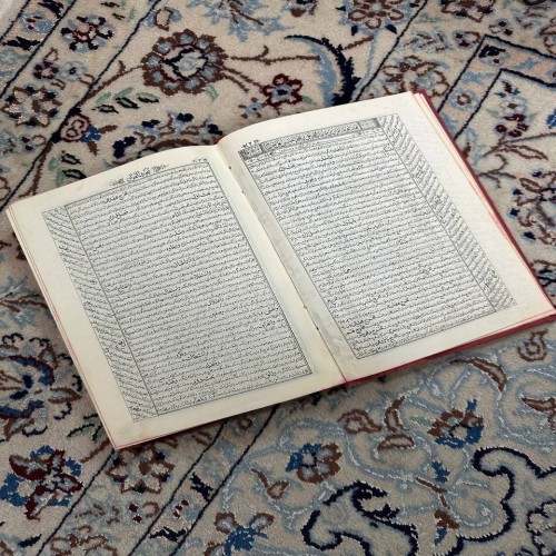 فروش قرآن مجید قدیمی دهه ۳۰ با قیمت مناسب