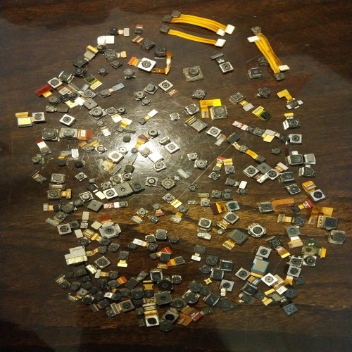 ماژول دوربین موبایل قدیمی استخراج طلا با پایه طلای 24 عیار