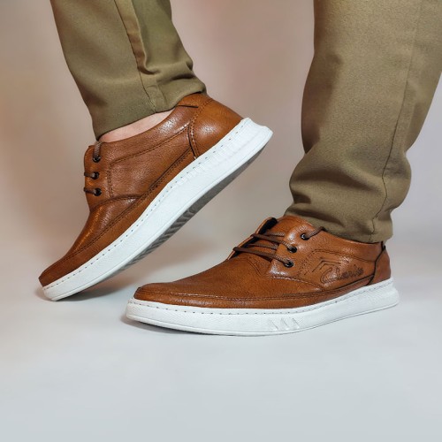 کفش اسپرت مردانه قهوه‌ای و سفید Clarks مدل 1420